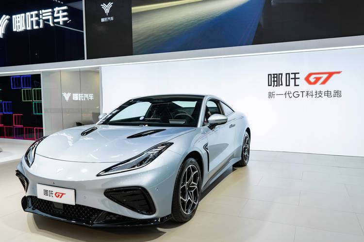 成都双流区景冠翔企业管理咨询哪吒汽车在智能汽车领域的表现，领途汽车在新能源汽车市场中的影响力